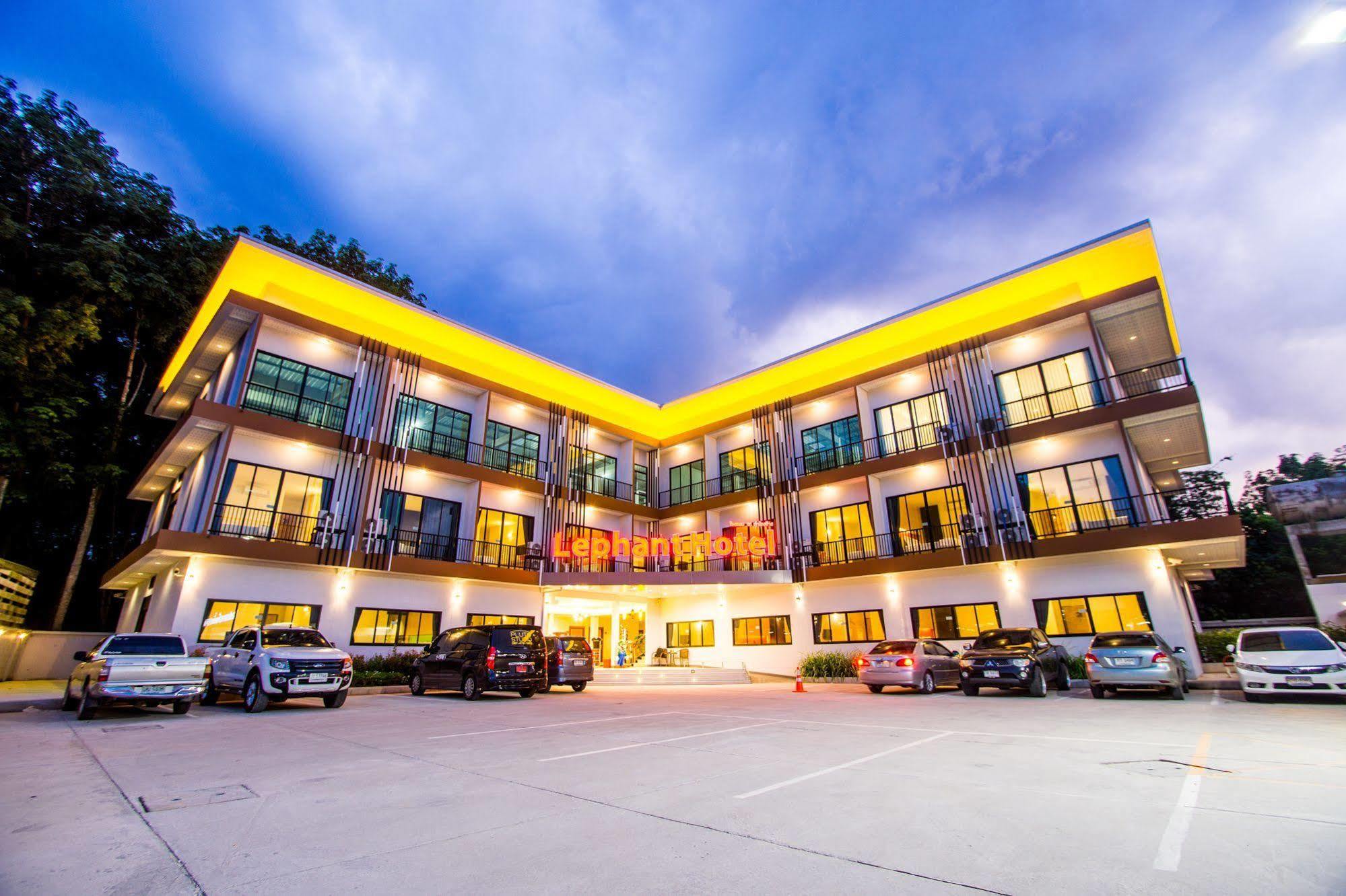 The Lephant Hotel Сураттхани Экстерьер фото